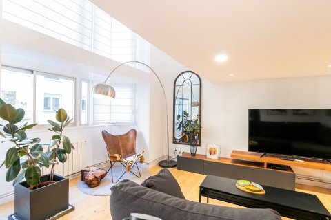 Купить квартиру в Барселона, Испания с 3 комнаты, № 1388 - фото 6