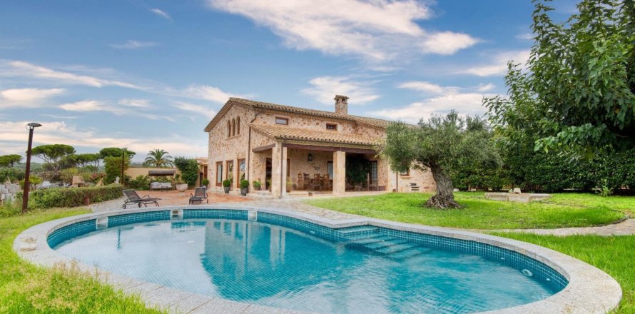 Дом 4м² в С'Агаро, Герона, Каталония, Испания № 1382