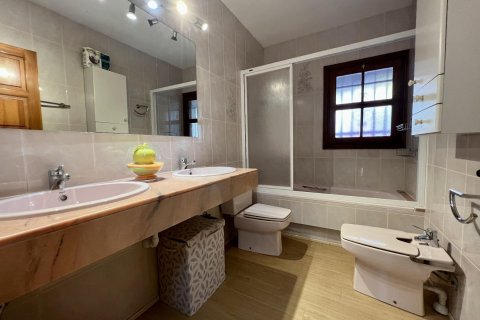 Купить дом в Сант Антони де Калонже, Испания с 6 комнат, № 1383 - фото 23