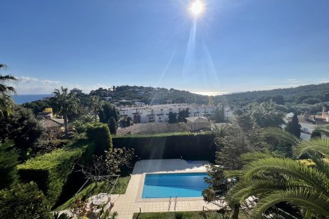 Купить дом в Сант Антони де Калонже, Испания с 6 комнат, № 1383 - фото 2