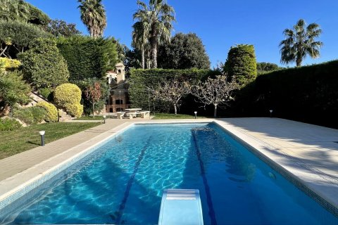 Купить дом в Сант Антони де Калонже, Испания с 6 комнат, № 1383 - фото 3