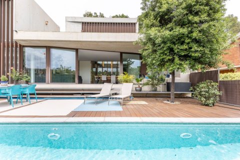 Дом с 5 спальнями в Сан-Кугат-дель-Вальесе, Барселона, Каталония, Испания № 1457