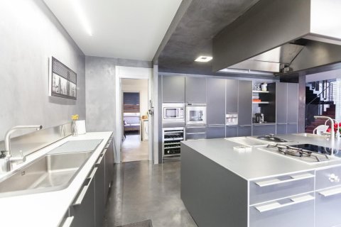 Купить дом в Сан-Кугат-дель-Вальес, Испания с 6 комнат, № 1456 - фото 10