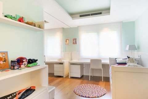 Купить дом в Сан-Кугат-дель-Вальес, Испания с 7 комнат, № 1454 - фото 24