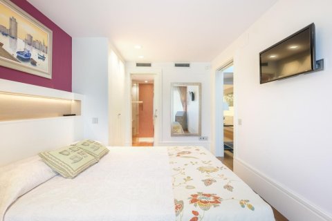 Купить дом в Сан-Кугат-дель-Вальес, Испания с 7 комнат, № 1454 - фото 15