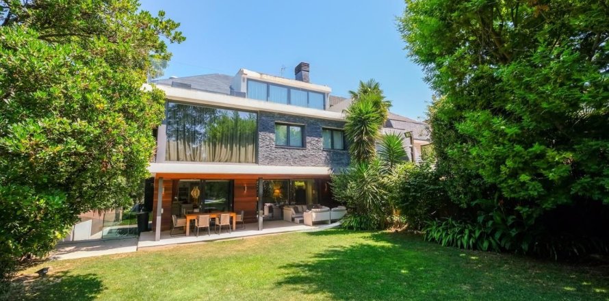 Дом с 6 спальнями в Сан-Кугат-дель-Вальесе, Барселона, Каталония, Испания № 1454