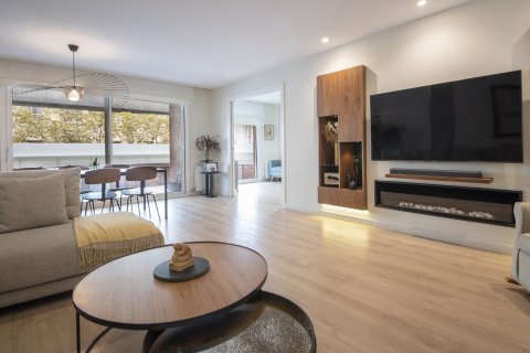 Снять в аренду квартиру в Барселона, Испания с 6 комнат, № 1453 - фото 3