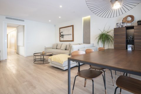 Снять в аренду квартиру в Барселона, Испания с 6 комнат, № 1453 - фото 4