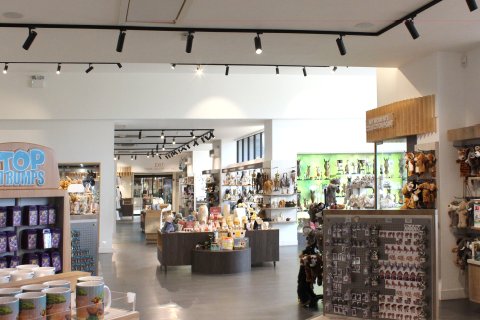 739 m² commercial property à vendre à Barcelona, Catalonia, Spain № 1458