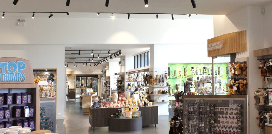 739 m² commercial property à vendre à Barcelona, Catalonia, Spain № 1458