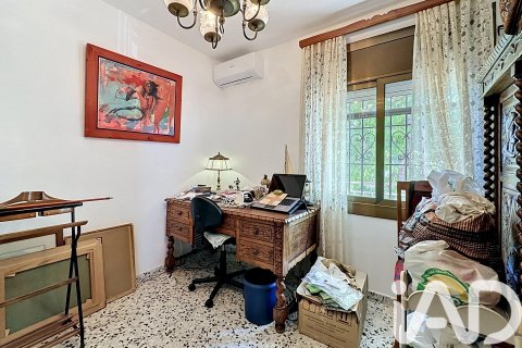 4 bedrooms apartment for sale in Vilanova i la Geltru, Barcelona, Catalonia, Spain № 7400 - photo 16