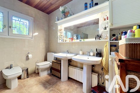 6 bedrooms house for sale in Sant Cebria De Vallalta, Barcelona, Catalonia, Spain № 7399 - photo 4