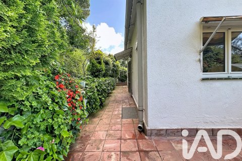 6 bedrooms house for sale in Sant Cebria De Vallalta, Barcelona, Catalonia, Spain № 7399 - photo 24