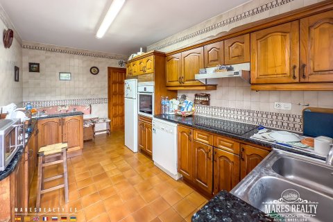 Купить виллу в Льорет-де-Мар, Испания с 7 спален, 260м², № 3098 - фото 16