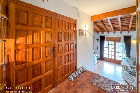 Купить виллу в Льорет-де-Мар, Испания с 7 спален, 260м², № 3098 - фото 7