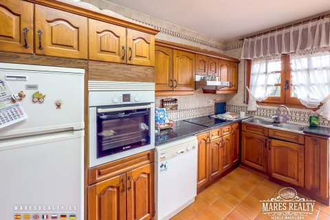 Купить виллу в Льорет-де-Мар, Испания с 7 спален, 260м², № 3098 - фото 17