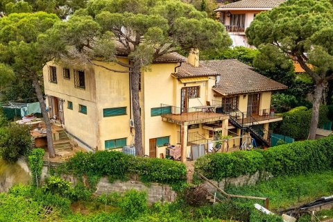 Купить виллу в Льорет-де-Мар, Испания с 7 спален, 260м², № 3098 - фото 3