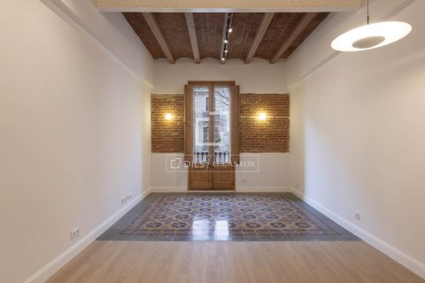 2 bedrooms apartment for sale in Barcelona, Catalonia, Spain № 7137 - photo 28