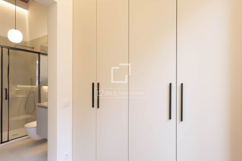 2 bedrooms apartment for sale in Barcelona, Catalonia, Spain № 7137 - photo 13