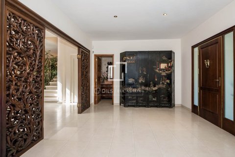 Villa de 5 dormitorios en venta en Valldoreix, Barcelona, Cataluña, Spain № 7138 - foto 24