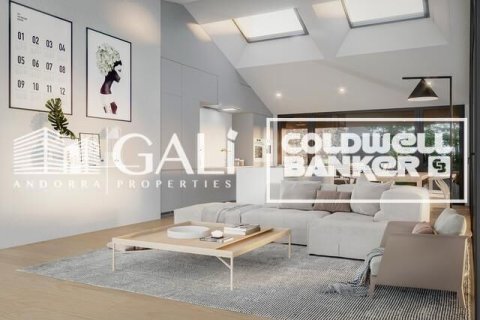 Apartamento de 4 dormitorios en venta en Principado De Andorra (Ninguna Poblacion Tiene C.P.), Lérida, Cataluña, Spain № 5429 - foto 2