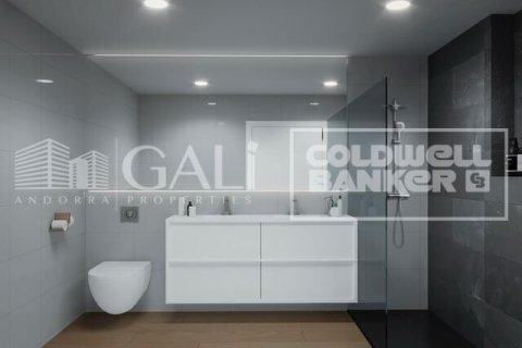 4 bedrooms apartment for sale in Principado De Andorra (Ninguna Poblacion Tiene C.P.), Lleida, Catalonia, Spain № 5427 - photo 2