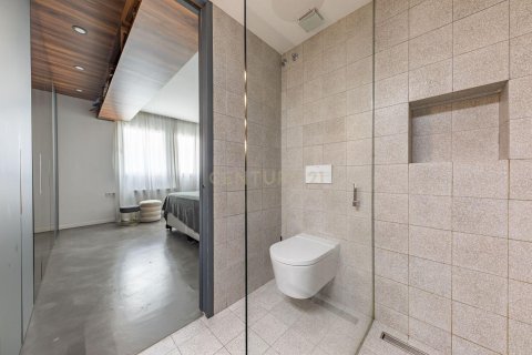 Apartamento de 2 dormitorios en venta en Barcelona, Cataluña, Spain № 6959 - foto 26