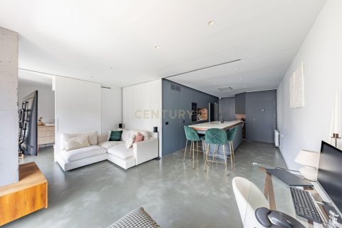 Apartamento de 2 dormitorios en venta en Barcelona, Cataluña, Spain № 6959 - foto 3