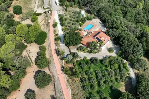 Сasa de 5 dormitorios en venta en Terrassa, Barcelona, Cataluña, Spain № 6960