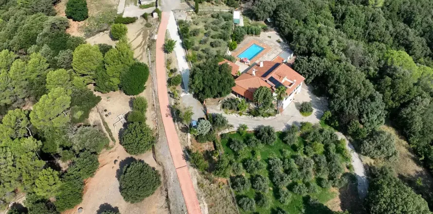 Сasa de 5 dormitorios en venta en Terrassa, Barcelona, Cataluña, Spain № 6960
