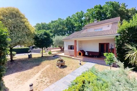 Сasa de 5 dormitorios en venta en Llica D'amunt, Barcelona, Cataluña, Spain № 6961 - foto 2