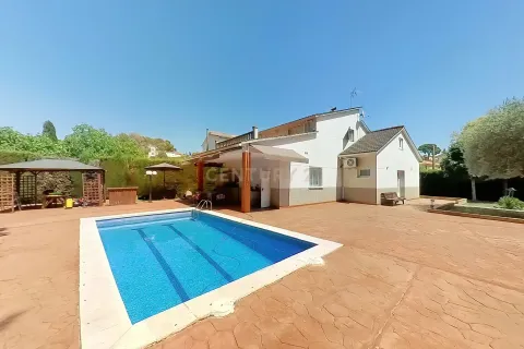 Сasa de 5 dormitorios en venta en Llica D'amunt, Barcelona, Cataluña, Spain № 6961