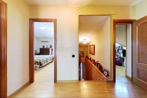 Сasa de 5 dormitorios en venta en Llica D'amunt, Barcelona, Cataluña, Spain № 6961 - foto 9