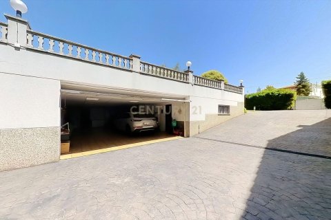 Сasa de 5 dormitorios en venta en Llica D'amunt, Barcelona, Cataluña, Spain № 6961 - foto 26