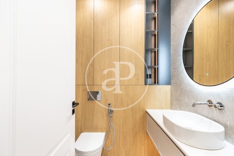 Купить квартиру в Эшампле, Испания с 3 спальни, 125м², № 2441 - фото 19