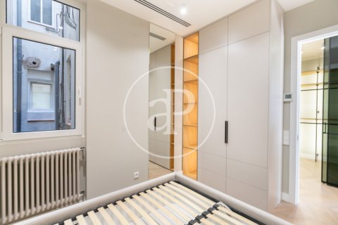 Купить квартиру в Эшампле, Испания с 3 спальни, 125м², № 2441 - фото 23