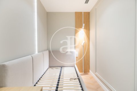 Купить квартиру в Эшампле, Испания с 3 спальни, 125м², № 2441 - фото 26