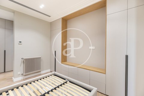 Купить квартиру в Эшампле, Испания с 3 спальни, 125м², № 2441 - фото 16