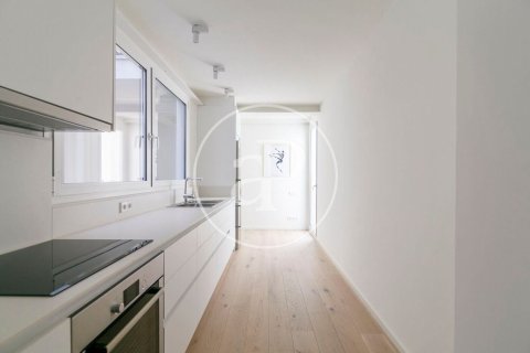 Купить квартиру в Старый город, Барселона, Испания с 2 спальни, 117м², № 2440 - фото 5