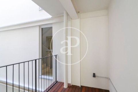 Купить квартиру в Старый город, Барселона, Испания с 2 спальни, 117м², № 2440 - фото 15