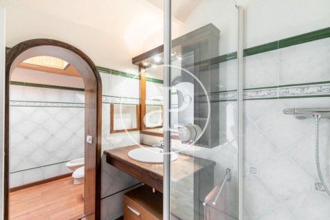 Купить квартиру в Эшампле, Испания с 5 спален, 246м², № 2442 - фото 12