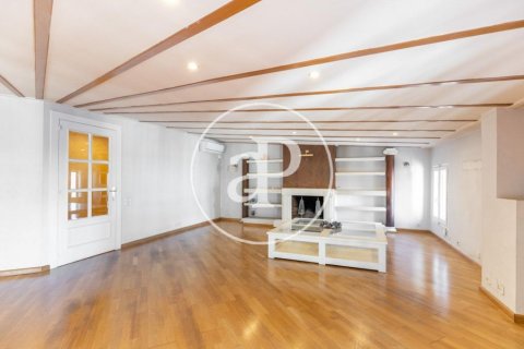 Купить квартиру в Эшампле, Испания с 5 спален, 246м², № 2442 - фото 11