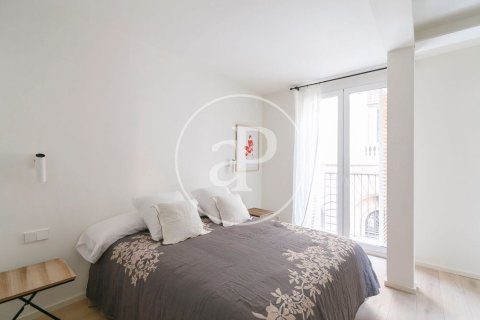 Купить квартиру в Старый город, Барселона, Испания с 2 спальни, 117м², № 2438 - фото 8