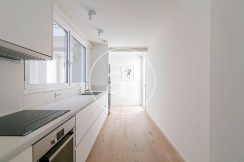 Купить квартиру в Старый город, Барселона, Испания с 2 спальни, 117м², № 2438 - фото 6