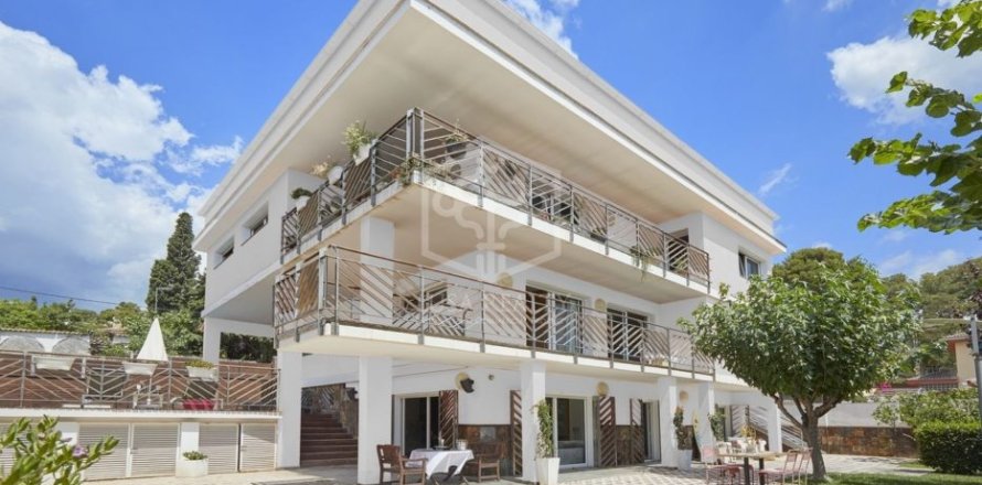 Вилла с 6 спальнями в Кастельдефельсе, Барселона, Каталония, Испания № 926