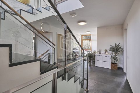 Купить виллу в Кастельдефельс, Испания с 6 спален, 640м², № 926 - фото 28