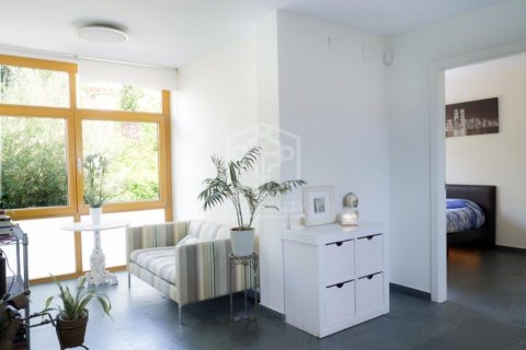 Купить виллу в Кастельдефельс, Испания с 6 спален, 640м², № 926 - фото 25