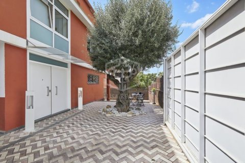 Купить виллу в Кастельдефельс, Испания с 6 спален, 640м², № 926 - фото 7