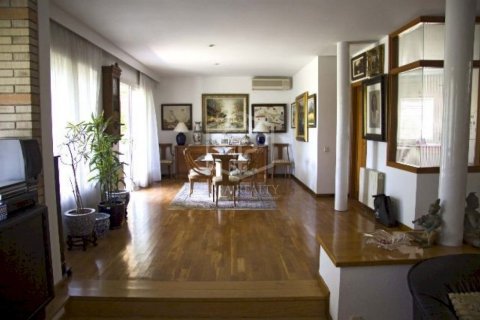 Купить виллу в Кабрильс, Испания с 6 спален, 700м², № 924 - фото 4