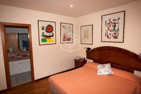 Купить виллу в Кабрильс, Испания с 6 спален, 700м², № 924 - фото 3